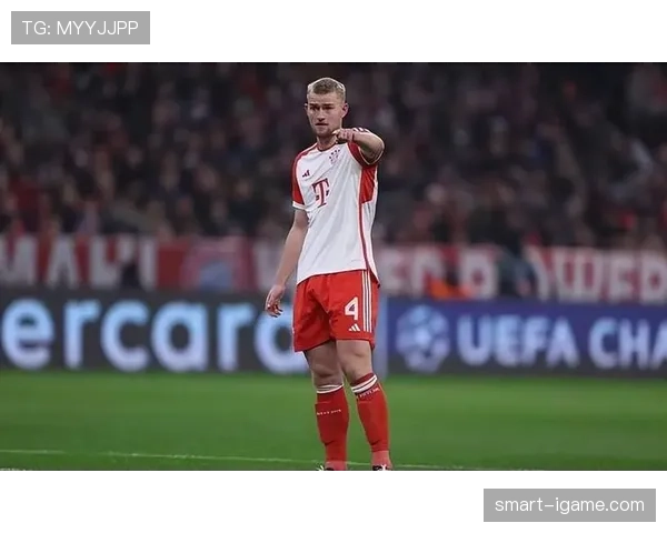 德里赫特闪耀全场，关键发挥助球队成功逆转