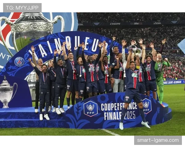 那不勒斯定位球战术显成效，比赛中屡建奇功展现强大实力