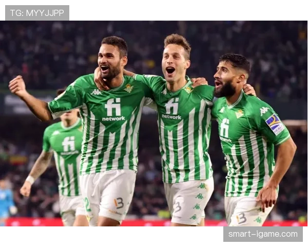 维尼修斯与同期边锋新星对比：谁是未来第一人