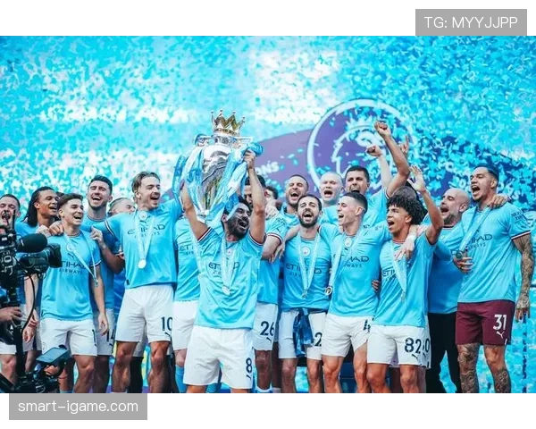 那不勒斯进入冠军后重建阶段,球队阵容调整与战术磨合正在进行 那不勒斯进入冠军后重建阶段,球队阵容调整与战术磨合正在进行